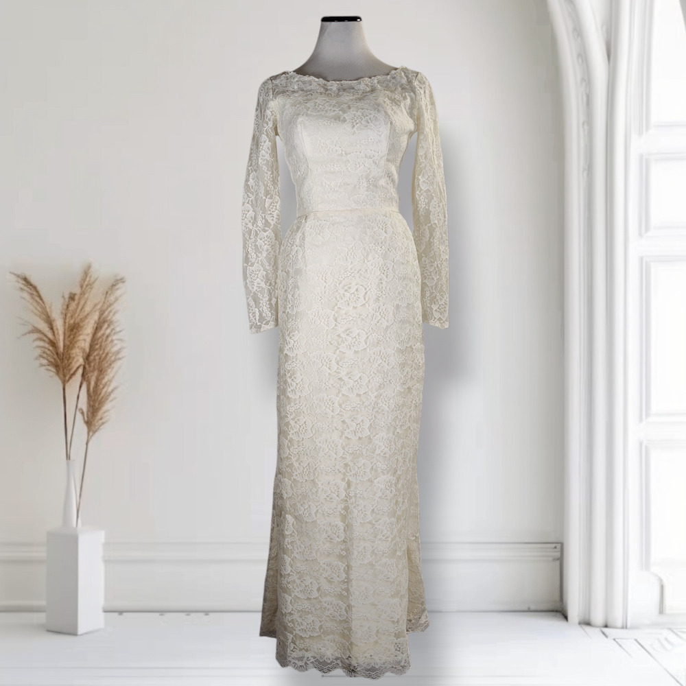 Vintage 1960s Ivory Lace Wedding Dress 4 Watteau Back Long Sleeve Bridal Gown